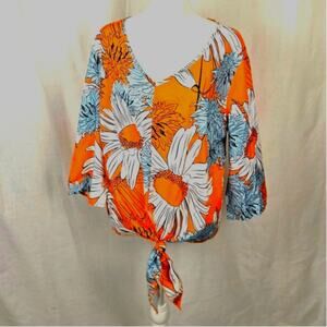Women's summer/Spring Shirt Tie-Waiste. V-neck. Floral. XL